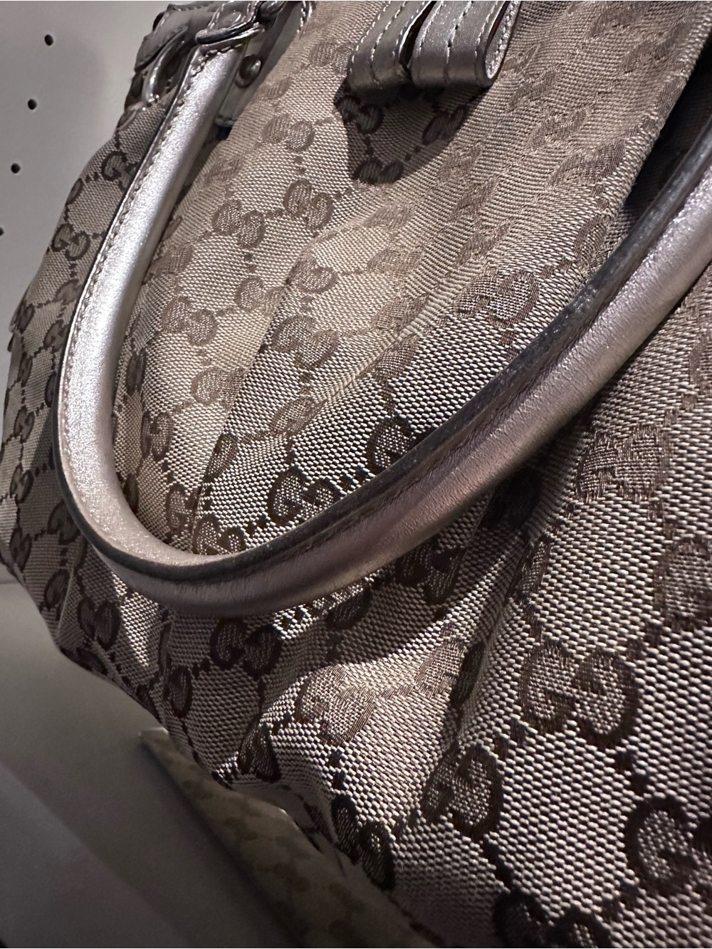 Authentic Vintage Gucci Original Silver GG Canvas Sukey Zip Handbag Large - Picture 9 of 16